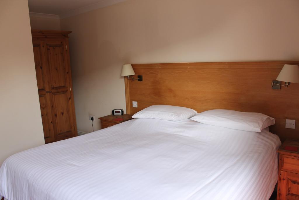 Blatches Farm 3*